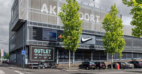 nike schoenen winkel amsterdam|nike amsterdam headquarters.